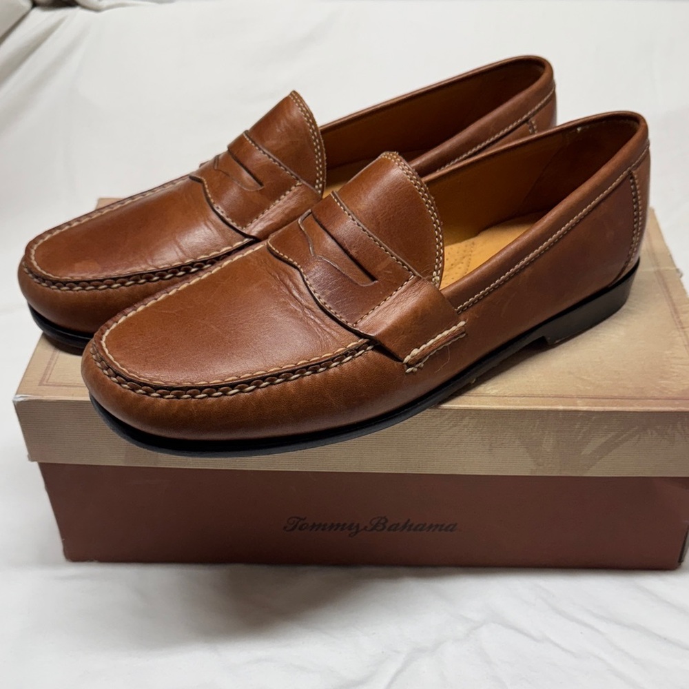 Tommy Bahama Men's Tan Leather Loafers